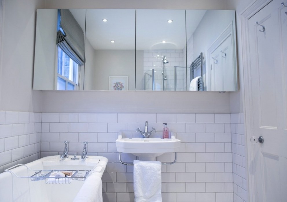 Classic contemporary family home in Kingston | Family Bathroom | Interior Designers